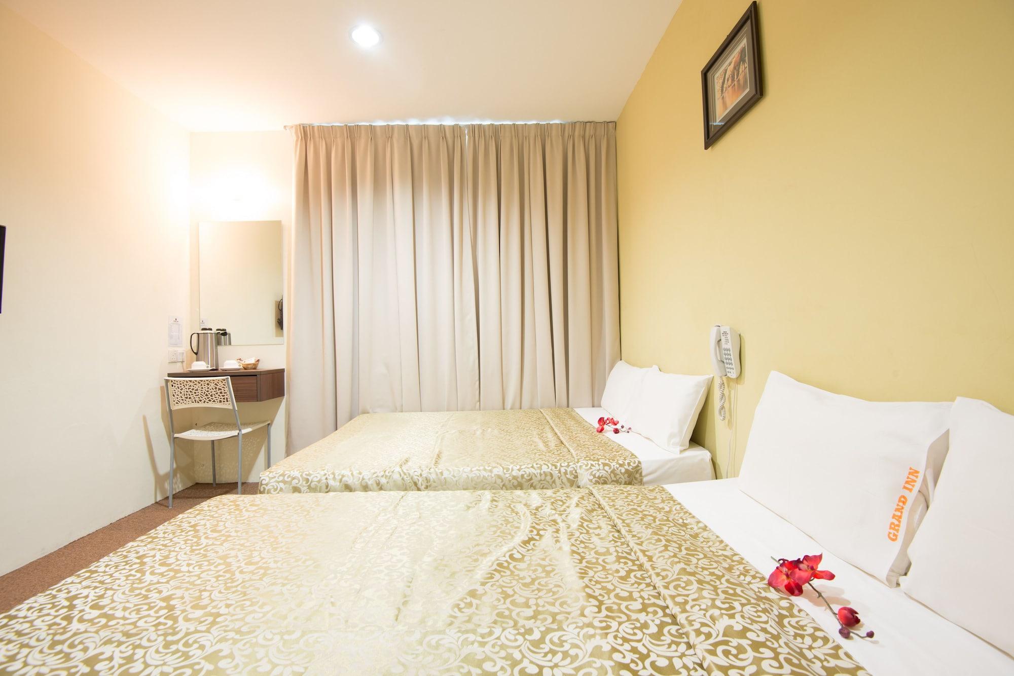 Grand Inn Hotel - Macalister Road Джордж Таун Екстериор снимка