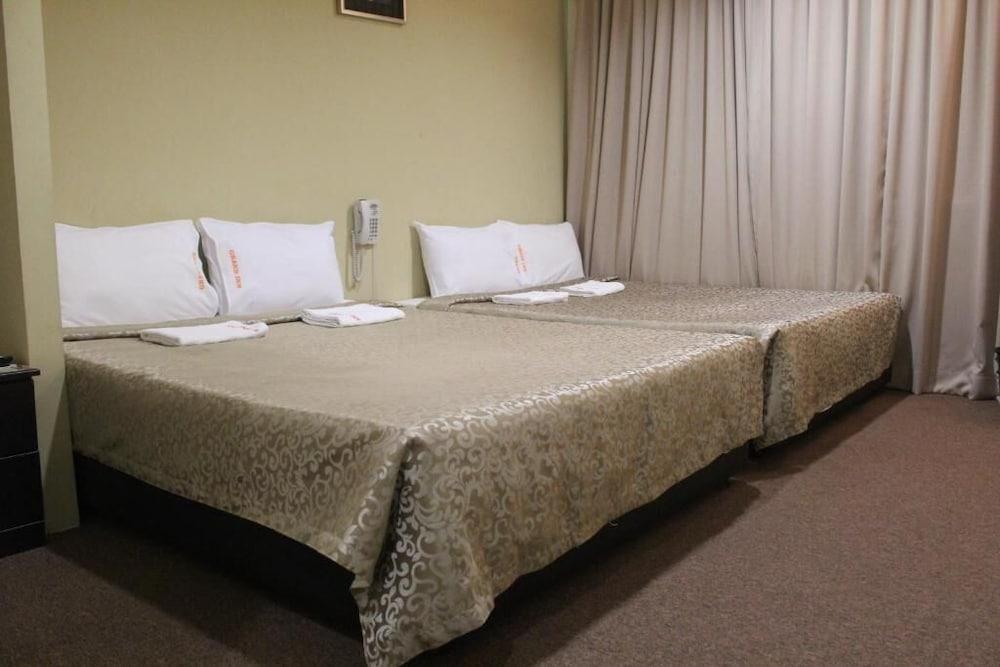 Grand Inn Hotel - Macalister Road Джордж Таун Екстериор снимка