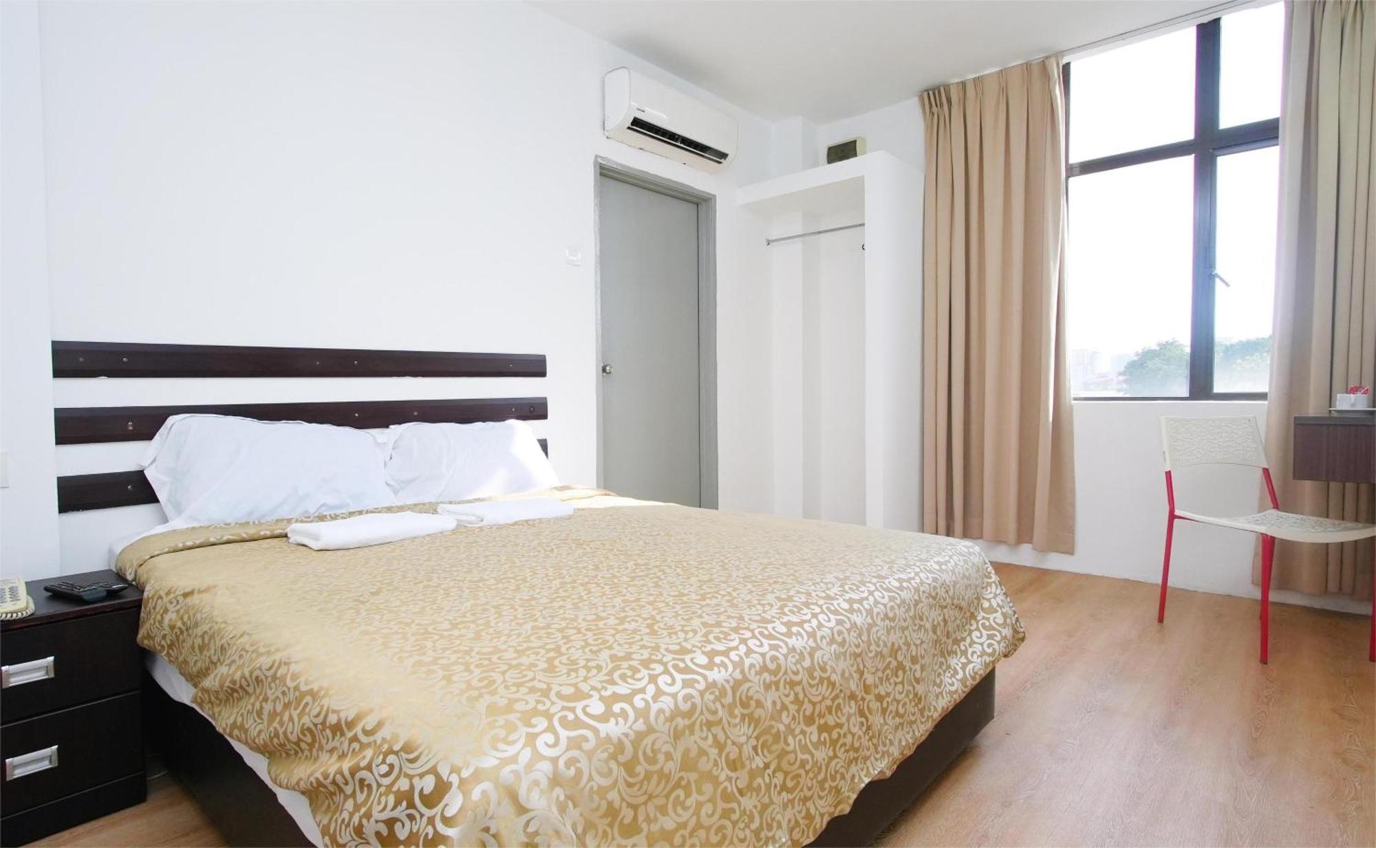 Grand Inn Hotel - Macalister Road Джордж Таун Екстериор снимка