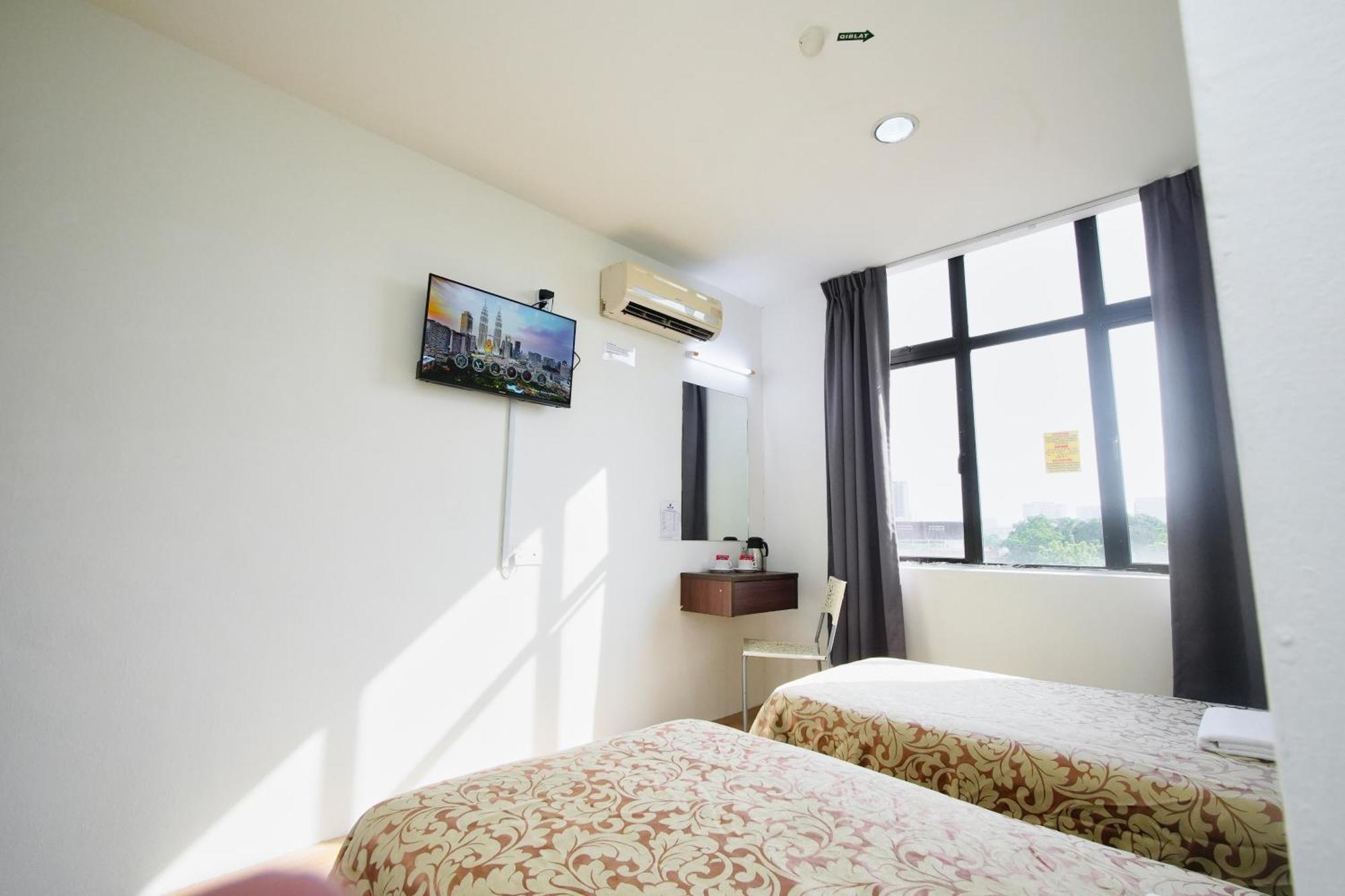 Grand Inn Hotel - Macalister Road Джордж Таун Екстериор снимка
