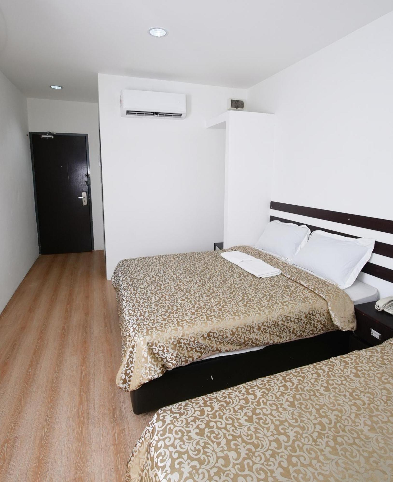 Grand Inn Hotel - Macalister Road Джордж Таун Екстериор снимка